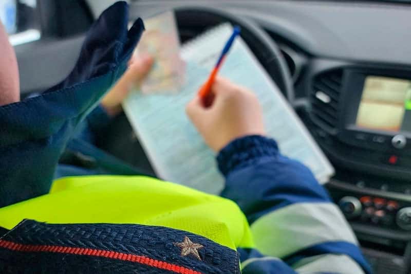 Свыше 4,2 тысячи нарушений ПДД выявили автоинспекторы в Свердловской области за пять дней