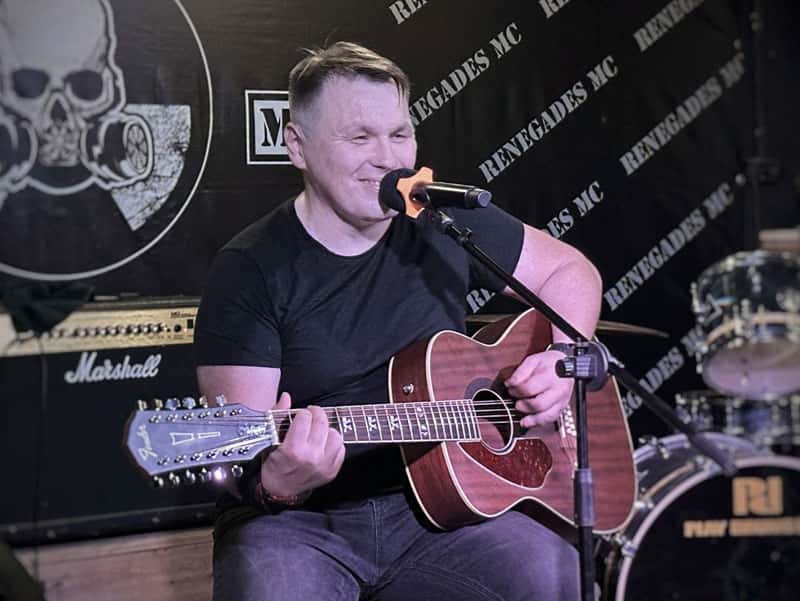 Песни уроженца Каменска-Уральского вошли в саундтрек фильма о волонтёрах