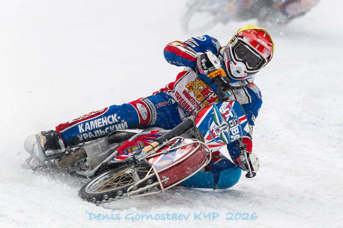 Свердловская команда выиграла бронзу Чемпионата России по мотогонкам на льду
