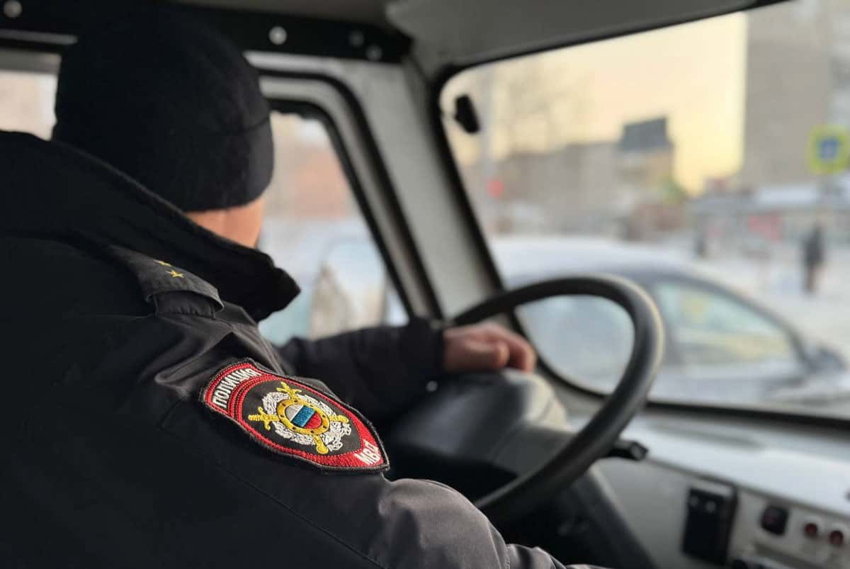 В Каменске-Уральском задержан подозреваемый в краже портмоне со 12 500 рублями у студента