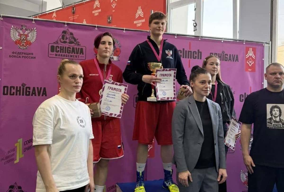 Боксерши из Каменска-Уральского взяли золото и серебро на турнире в Москве