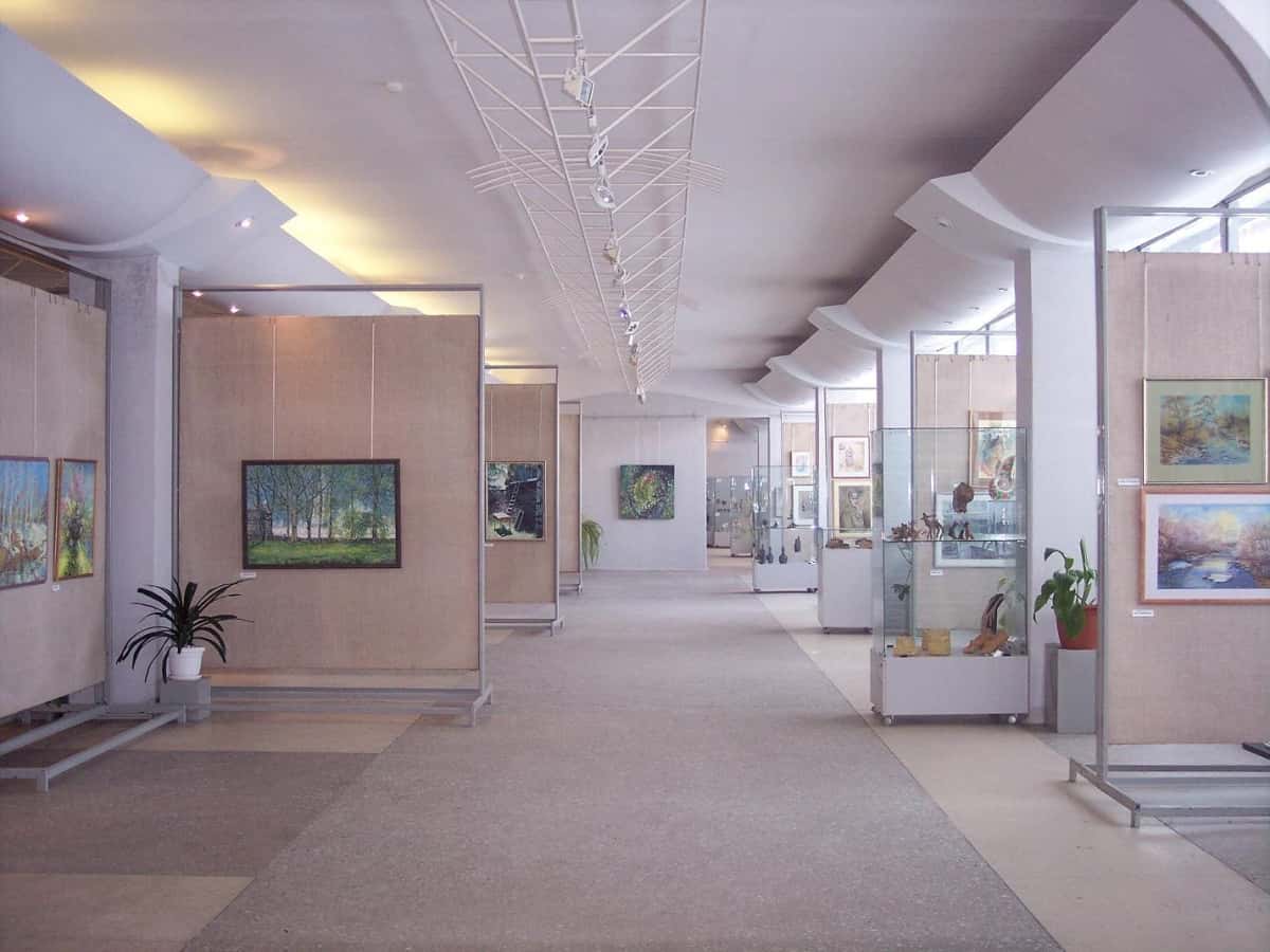 В Каменске-Уральском открывается выставка «Спасённая красота»: уникальная уральская роспись по дереву из Нижней Синячихи