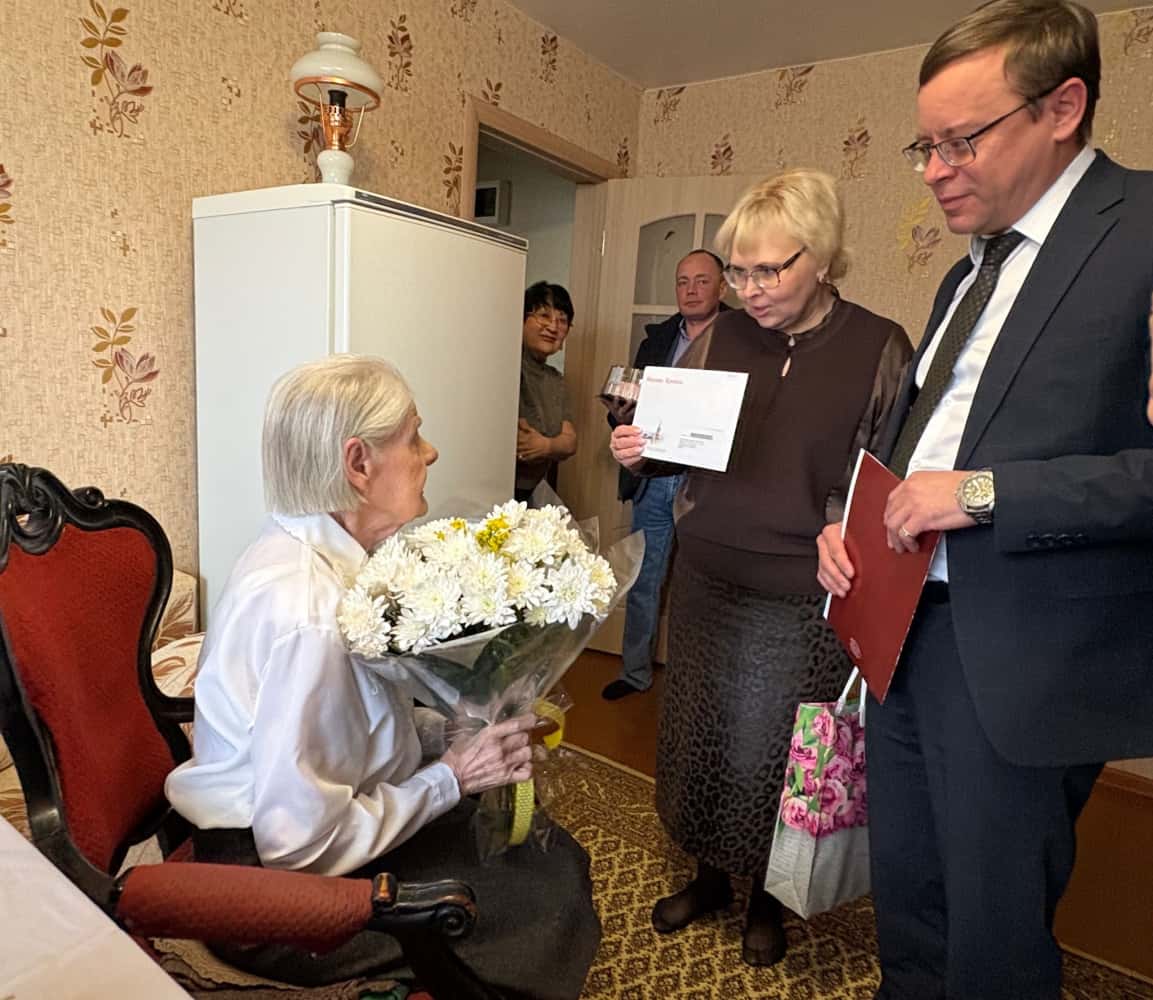 В Каменске-Уральском поздравили двух женщин, которым исполнилось 100 лет