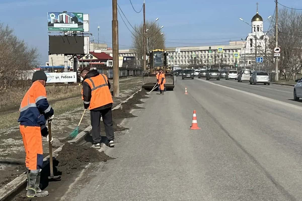 В Каменске-Уральском усилили уборку улиц и ремонт дорог после зимы