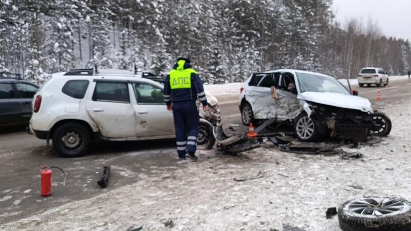 Авария на 119-м км трассы Екатеринбург — Нижний Тагил: несколько пострадавших | На трассе Екатеринбург — Нижний Тагил три человека пострадали в ДТП 