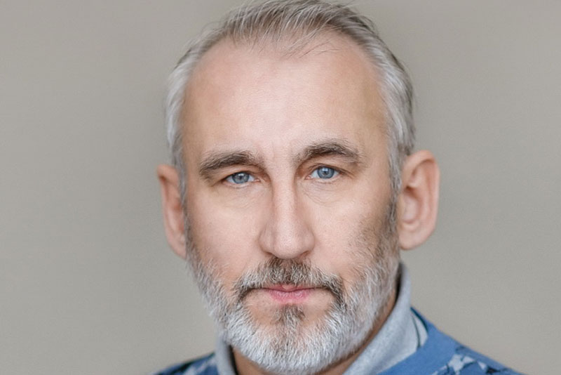 В Драме Номер Три Каменска-Уральского готовят постановку по пьесе турка Тунджера Джюдженоглу. Режиссер и актер в ней — заслуженный артист РФ В Драме Номер Три Каменска-Уральского готовят постановку по пьесе турка Тунджера Джюдженоглу. Режиссер и актер в ней — заслуженный артист РФ