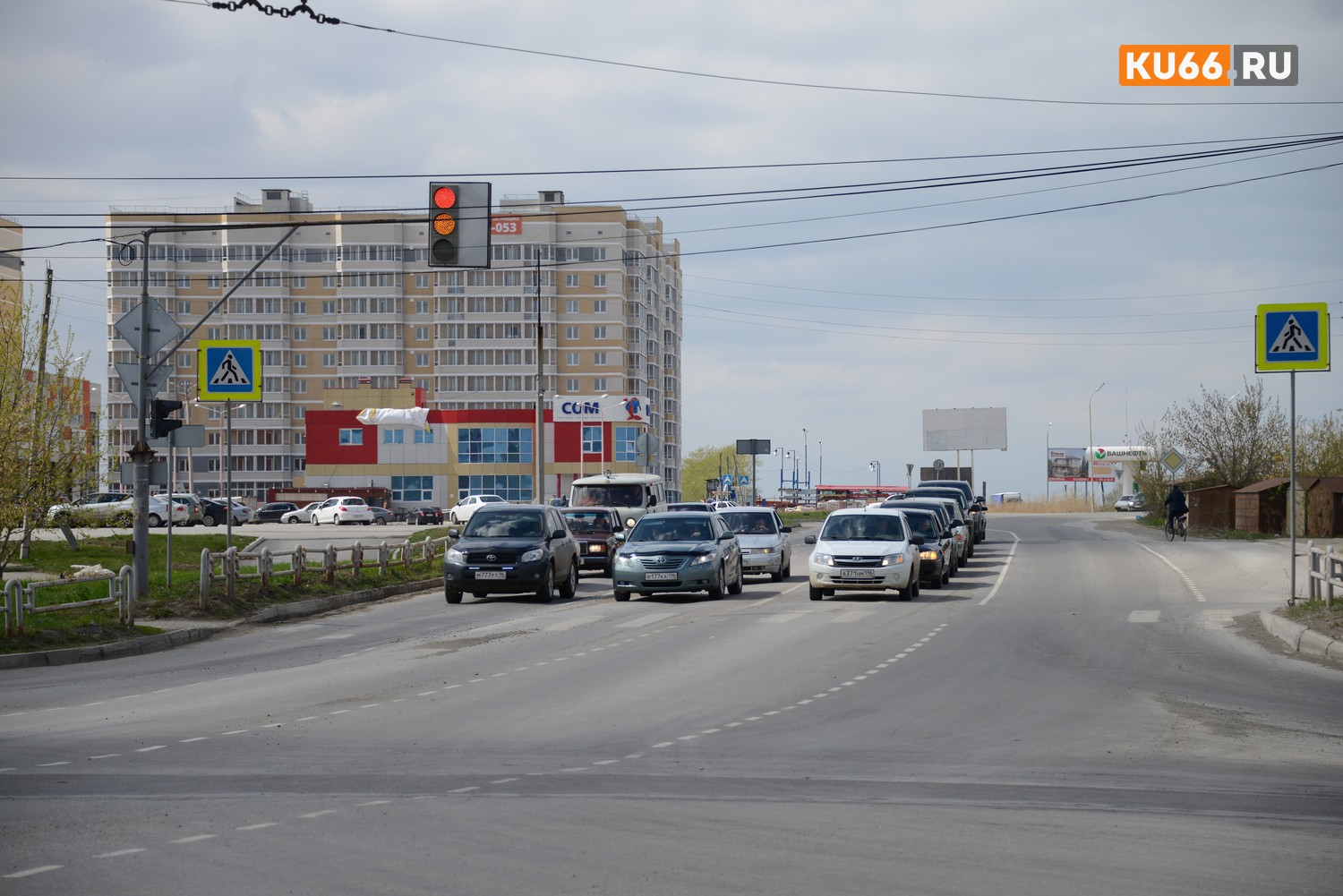 В ГИБДД Каменска-Уральского рассказали о новых схемах движения в городе и на трассах и попросили «не размазывать налоги по асфальту»