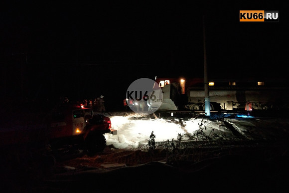 В истории столкновения бензовоза и локомотива под Каменском-Уральским появились новые подробности. Семья погибшего ищет свидетелей