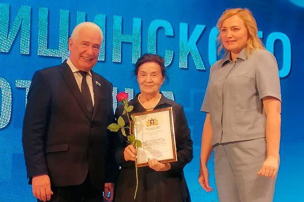 Медики Каменска-Уральского отметили профессиональный праздник