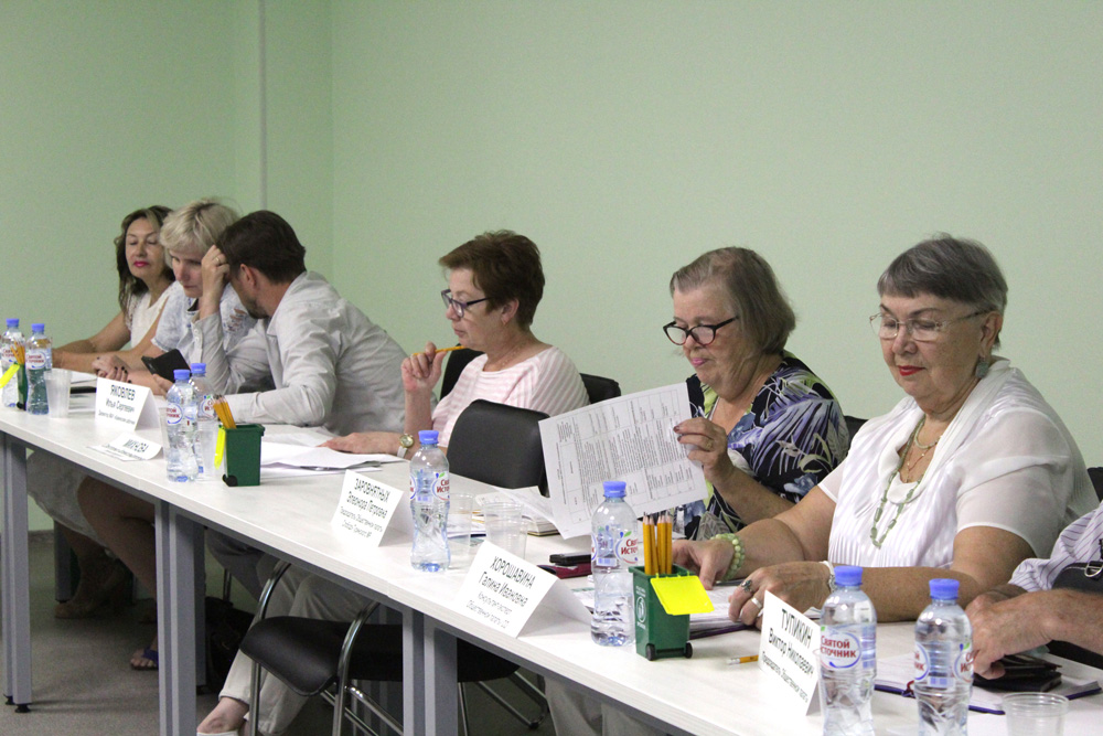 Общественники занялись мусором в Каменске-Уральском. Следить за работой «Спецавтобазы» начали экологи, депутаты и журналисты