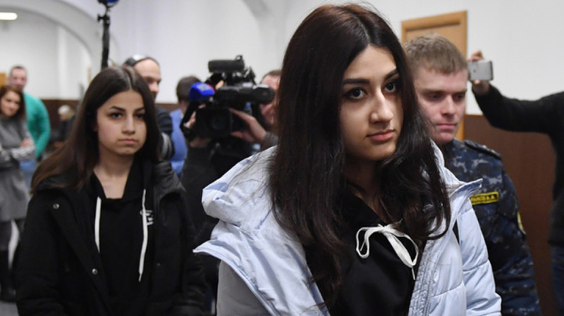 Следователи доказали, что отец сестер Хачатурян издевался над дочерьми. Дело против них могут закрыть