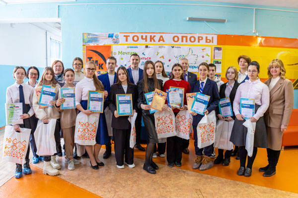 На СинТЗ подвели итоги конкурса школьных сочинений «Точка опоры»