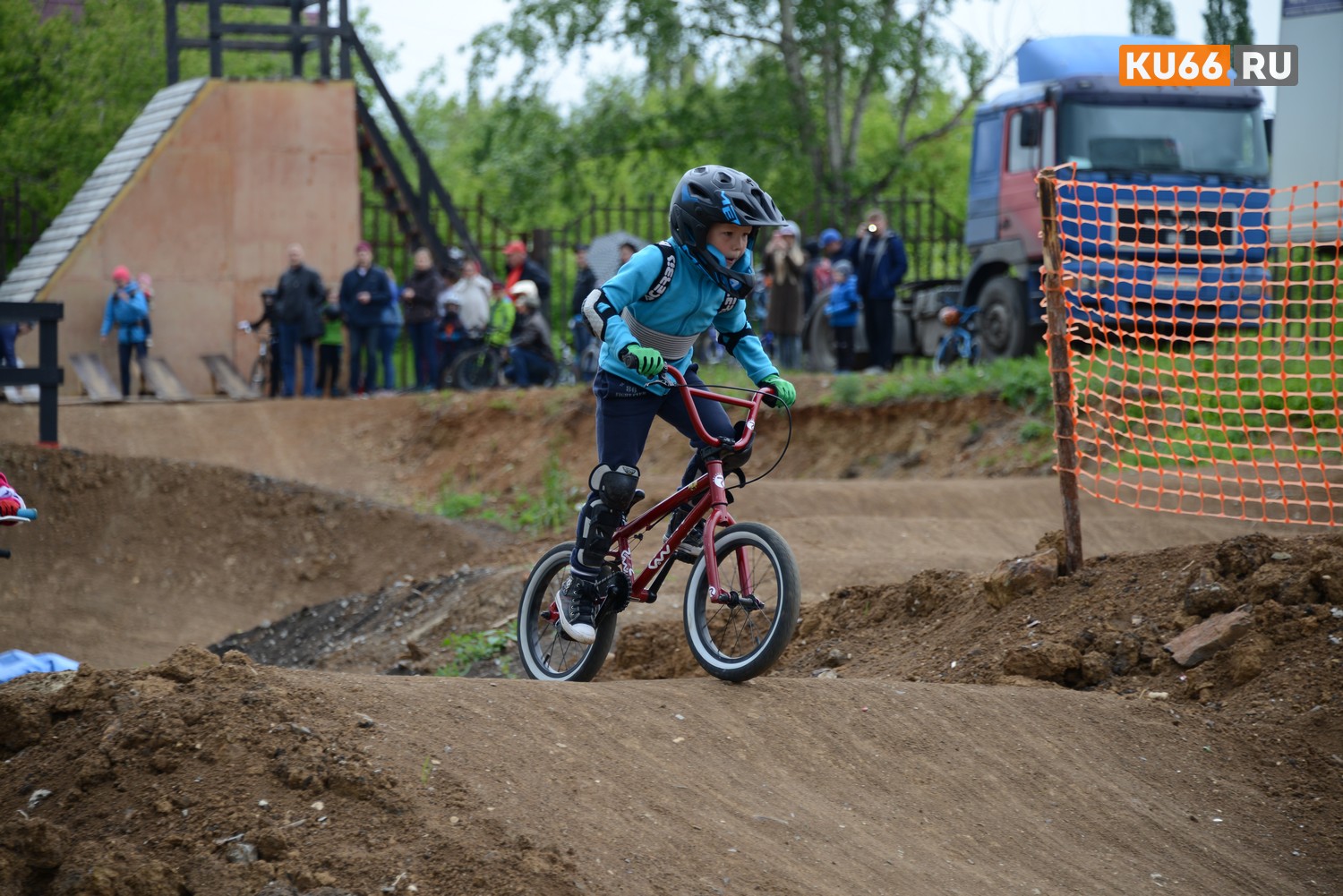 Компания из Каменска-Уральского спроектировала для тюменской набережной экстремальный вело-трек тем, кто любит пощекотать нервы Компания из Каменска-Уральского спроектировала для тюменской набережной экстремальный вело-трек тем, кто любит пощекотать нервы