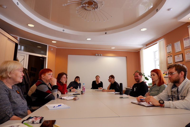 Каменцы учатся быть уникальными экскурсоводами - через полгода они начнут водить горожан и гостей по местным достопримечательностям