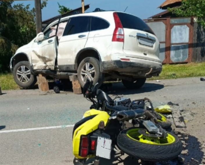 Под Каменском-Уральским произошло жуткое ДТП с участием мотоциклиста | На Урале произошло жуткое ДТП с участием мотоциклиста