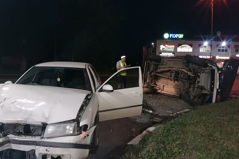 Сотрудники ГИБДД Каменска-Уральского выясняют обстоятельства ДТП, в результате которого травмы получили три человека