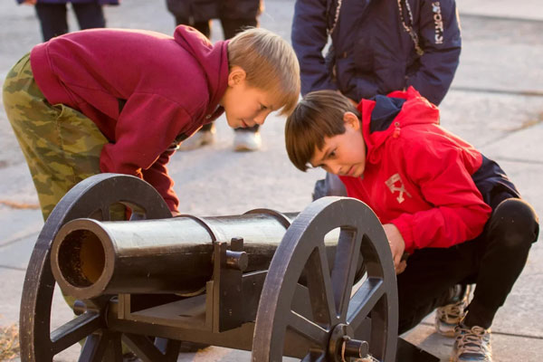 В Каменске-Уральском пройдет фестиваль «Музы и пушки». Завершится праздник рок-концертом «RUDA» и огненным шоу