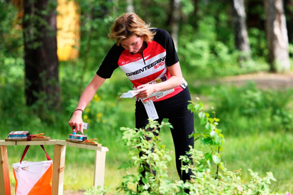 В Каменске-Уральском определили победителей чемпионата города по спортивному ориентированию «Золотая осень»