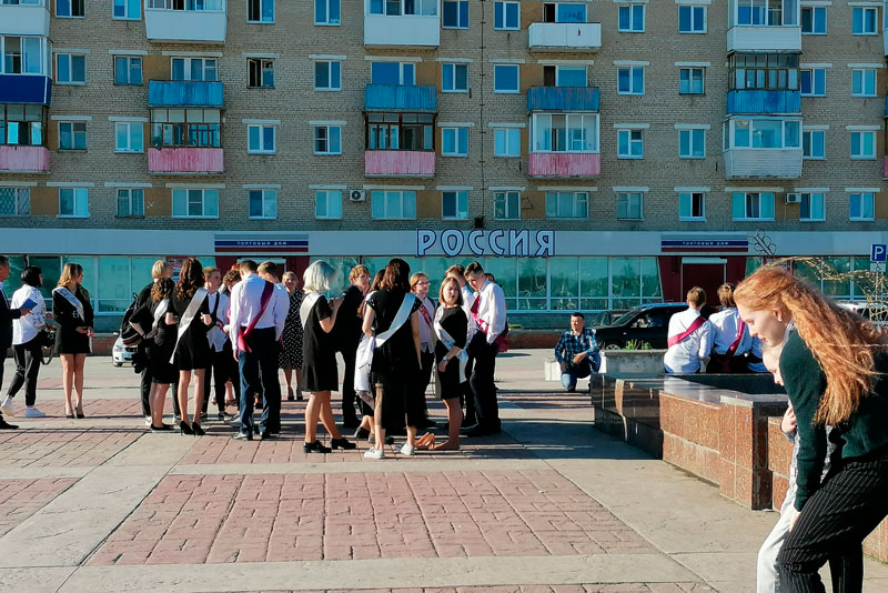 Выпускные в российских регионах пройдут в обычном формате. Но есть одно условие
