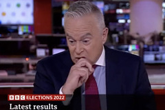 Вернувшийся в эфир после паузы ведущий насмешил зрителей одной фразой