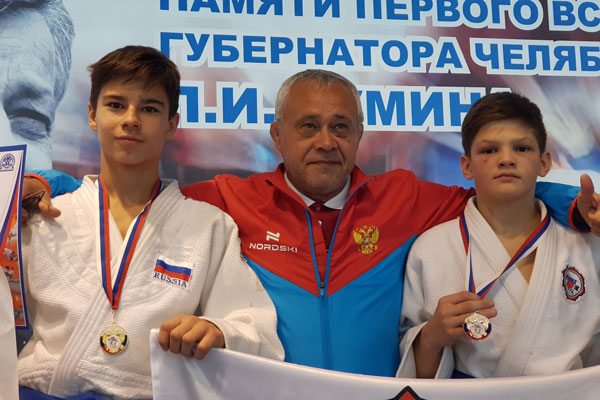 Спортсмены из Каменска-Уральского взяли призовые места на турнире по дзюдо в Челябинске