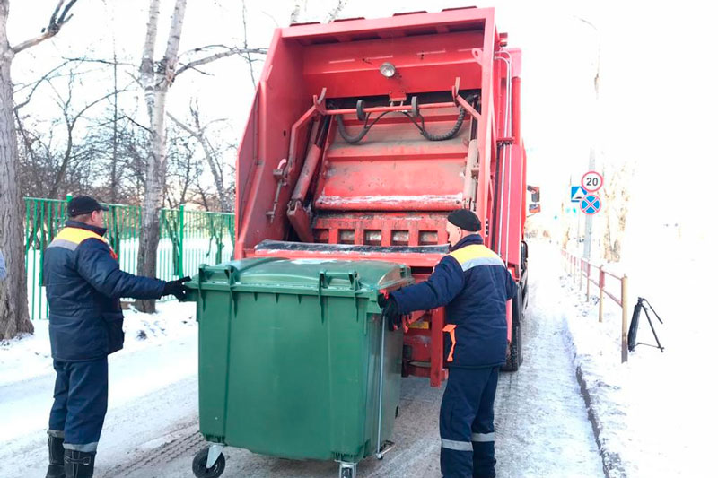 Большая ода мусору: замминистра Егор Свалов инспектировал помойки в Каменске, а затем заехал на полигон с директором «Спецавтобазы»