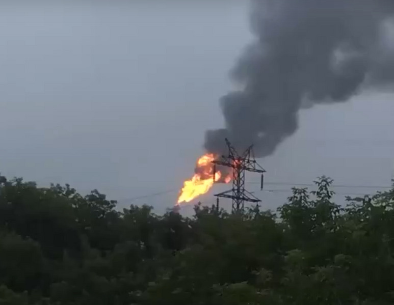 Мощный взрыв произошел на нефтезаводе в Омске — два человека пострадали. Видео | Два человека пострадали при взрыве на омском нефтезаводе