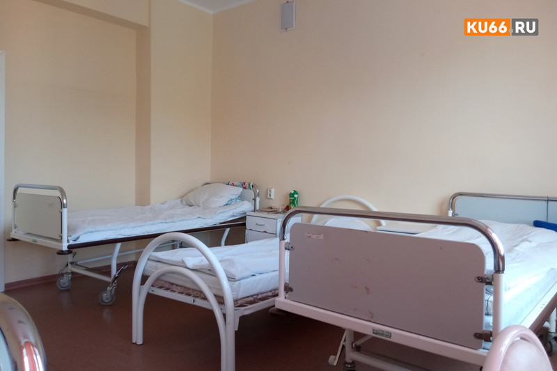 Жительница Каменска-Уральского выжила после 95-процентного поражения легких — почти два месяца врачи боролись за ее жизнь. И отстояли!