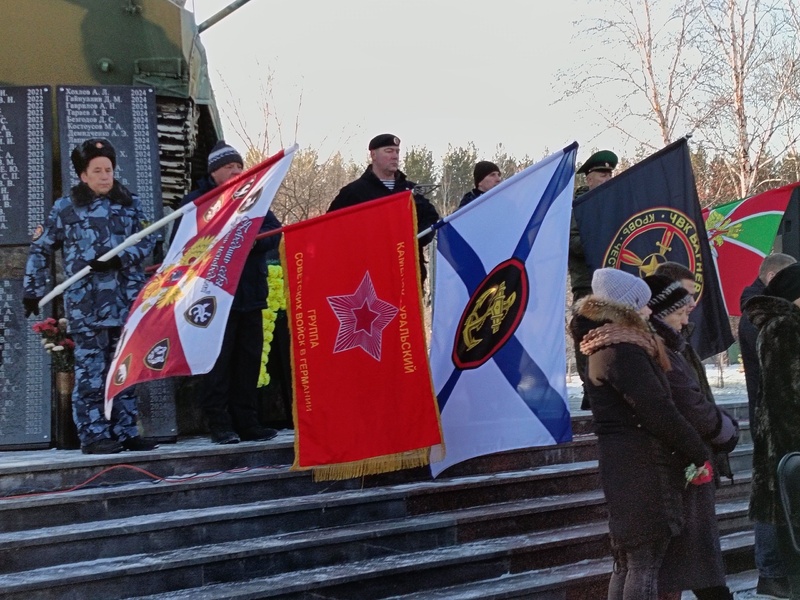 Героически исполнили долг: в Каменске-Уральском простились с двумя бойцами СВО | На Урале простились с двумя бойцами СВО