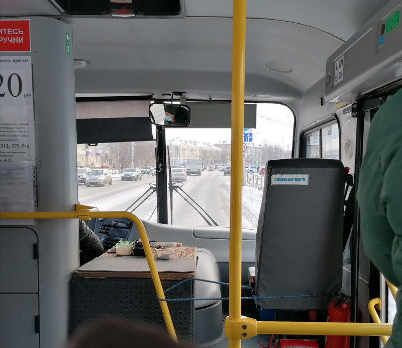 Научились защищаться. В 22 автобусах Каменска-Уральского, которые остановили полицейские, только четыре пассажира были без масок