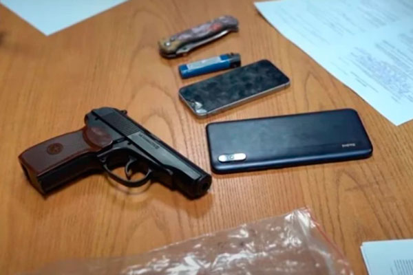 Прострелить колени из пистолета угрожали подростку в Липецке