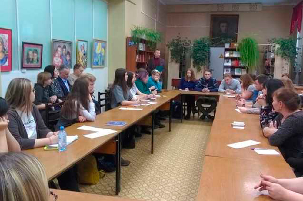 Волонтеры в Каменске-Уральском могут объединить усилия для проведения серьезных мероприятий. Не хватает лишь пожилых добровольцев