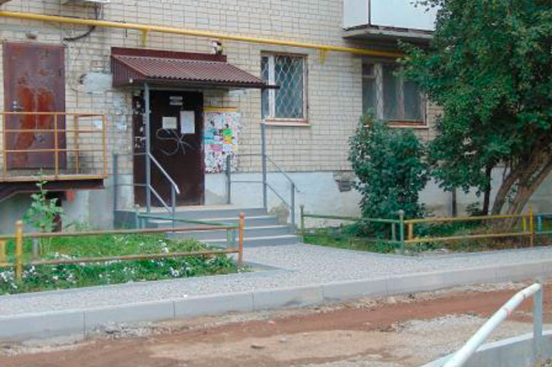 Жители домов на разных улицах в Каменске-Уральском договорились между собой, чтобы попасть в программу, по которой реконструируют дворы...