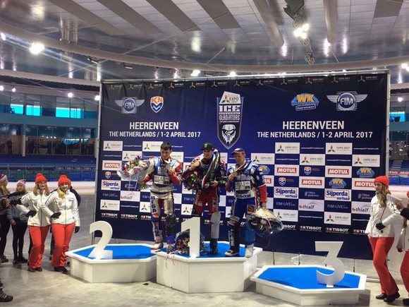 Из Нидерландов — с победой. Мотогонщики на льду вернулись в Каменск с состязания, где заняли все ступени пьедестала Чемпионата мира Из Нидерландов — с победой. Мотогонщики на льду вернулись в Каменск с состязания, где заняли все ступени пьедестала Чемпионата мира