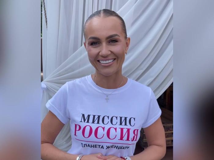 Корона поехала на Урал: 37-летняя мама из Магнитогорска стала «Миссис Россия — 2025» | Жительница Магнитогорска стала «Миссис Россия — 2025»