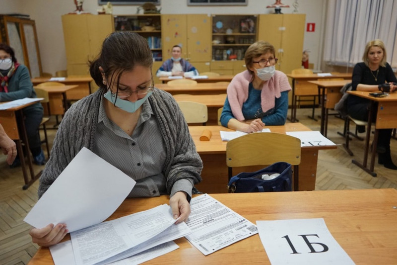 Сесть за парты, чтобы оценить, что чувствуют дети во время сдачи ЕГЭ: родители Каменска-Уральского будут проверять свои знания по математике
