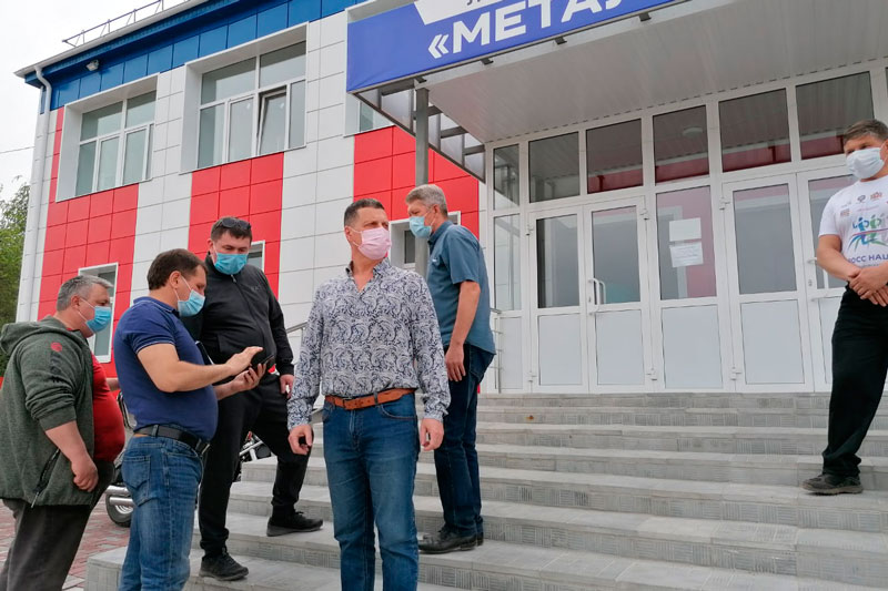 Министр спорта снова в Каменске-Уральском: смотрит и хвалит, как местная власть благоустраивает лыжно-лодочную станцию «Металлист»