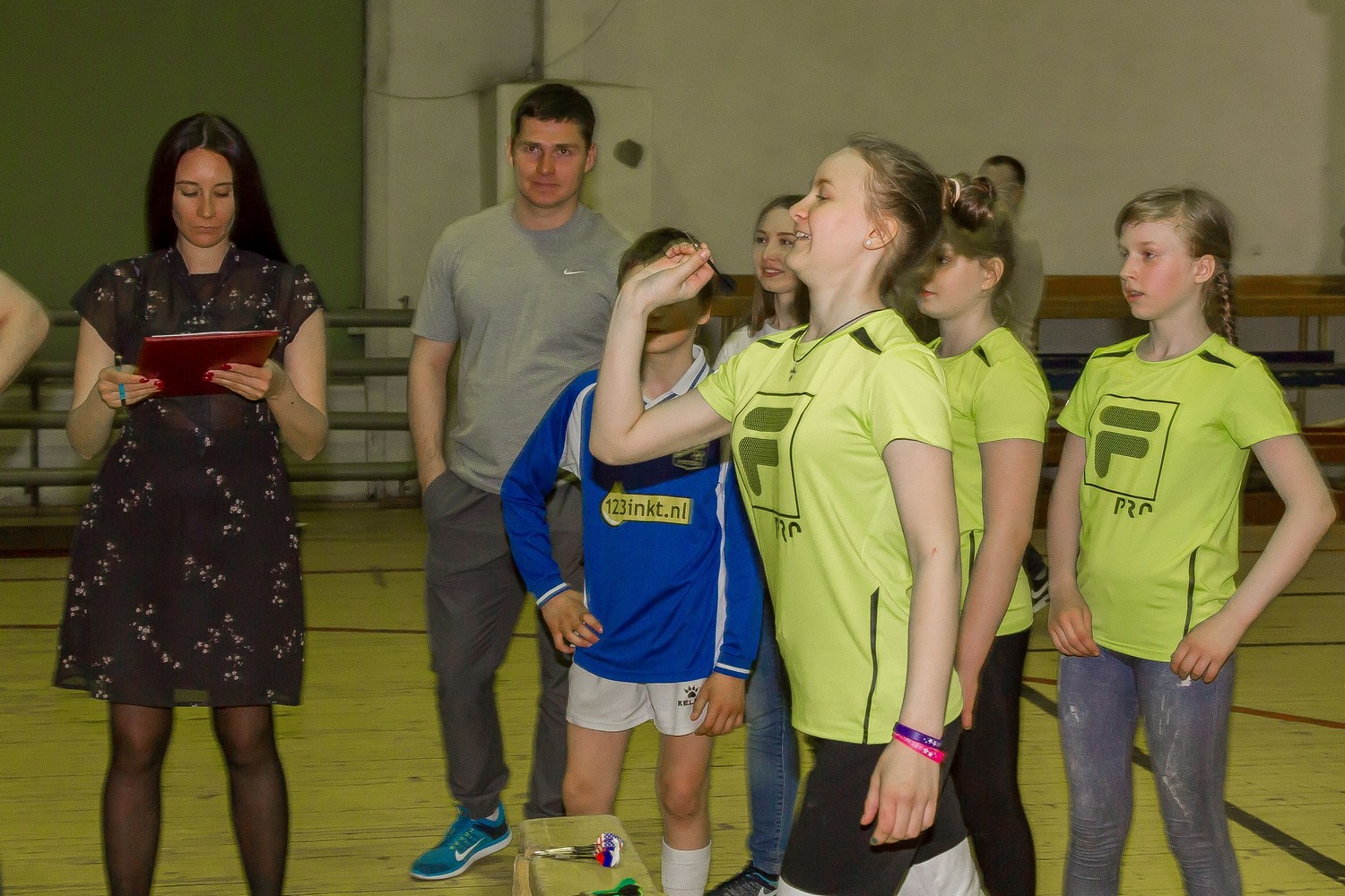 Ребята из детдомов и реабилитационных центров мерились силой и ловкостью на фестивале в Каменске. Лучшим вручили спортинвентарь и торты!