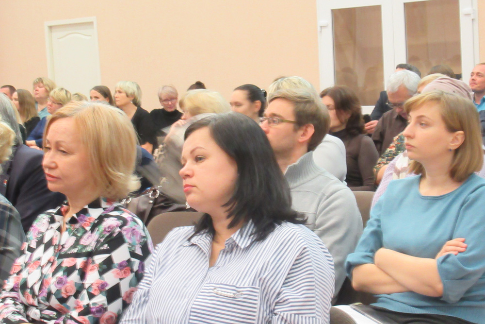 Каким Каменск будет через 12 лет? Над этим долго ломали голову и, наконец, вынесли на публичные слушания. Коммунистов проект не устроил...