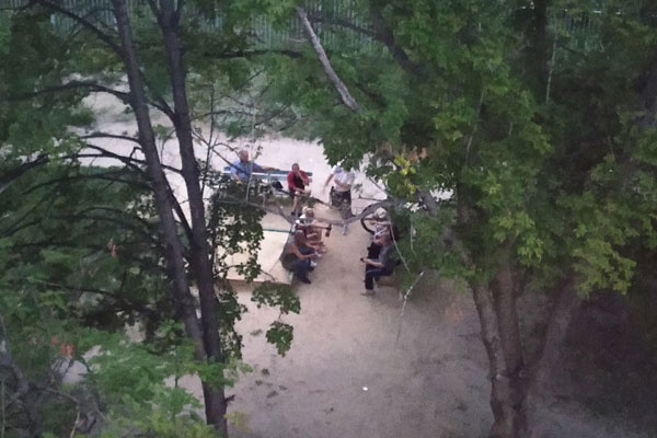 Жители улицы Челябинской в Каменске-Уральском жалуются на  ночных хулиганов