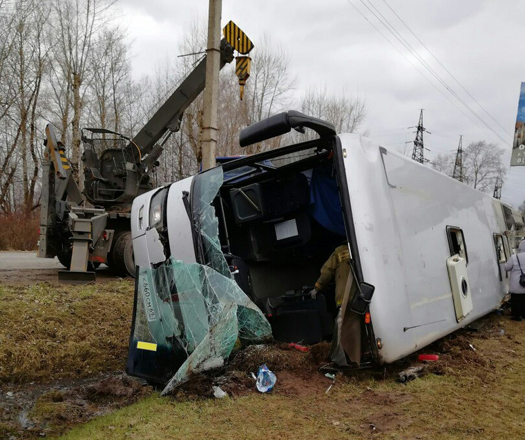 Автобус с 38 паломниками разбился по пути из монастыря. Есть погибшие и раненые. ФОТО