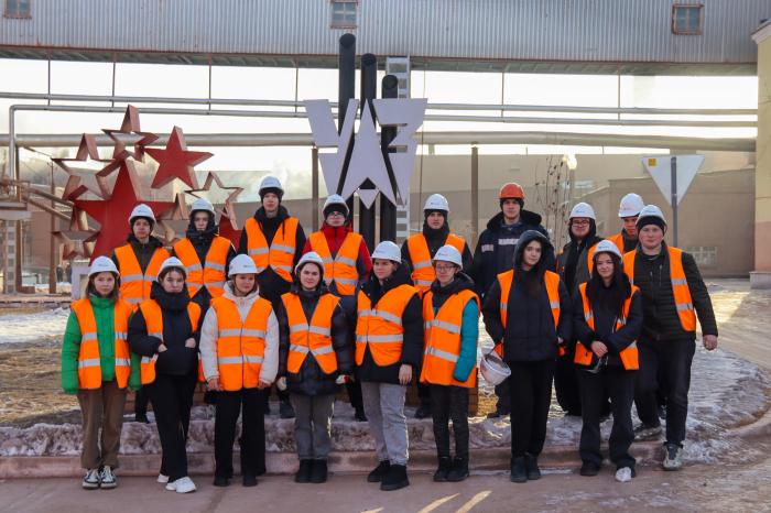 Студенты-третьекурсники КУПК пришли на производственную практику на УАЗ | Каменские студенты прошли практику на Уральском алюминиевом заводе