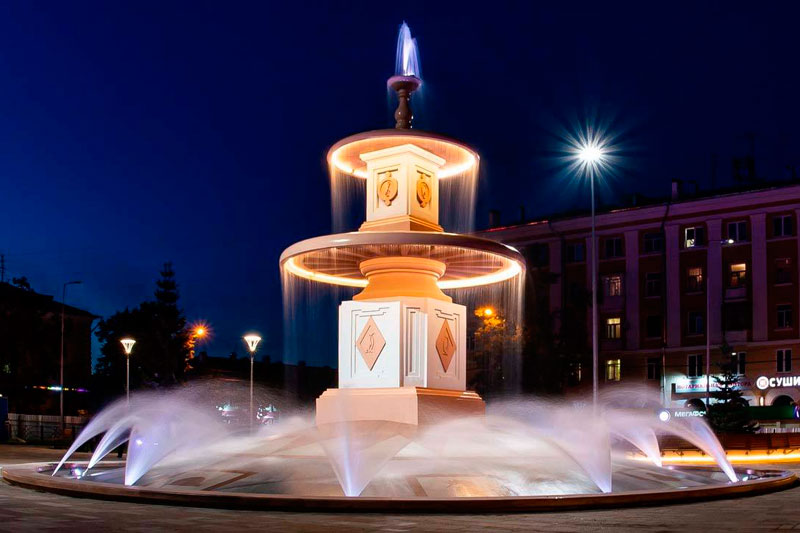 В мэрии объявили о завершении работ по реконструкции Римского фонтана на пл. Горького, напомнив, почему все шло так долго...