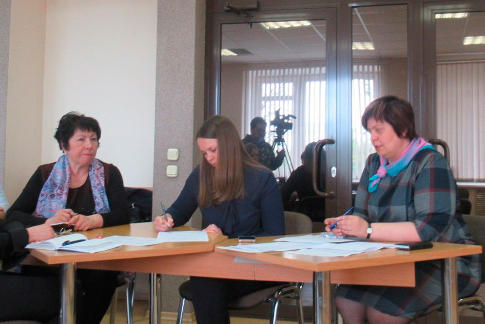 Почти девять тысяч детей отдохнут и оздоровятся нынче в летних лагерях в Каменске-Уральском — дважды в день сюда будут заходить участковые