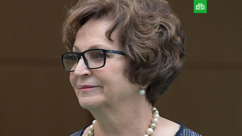 Маразм крепчает! Глава Союза женщин России приравняла радугу к свастике