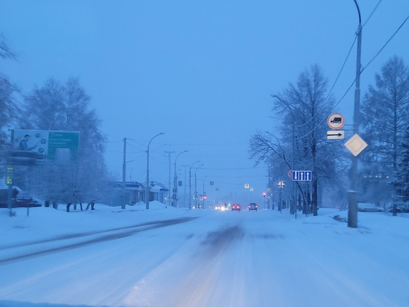 На дорогах мокрый снег — жителей Каменска-Уральского призвали к осторожности
