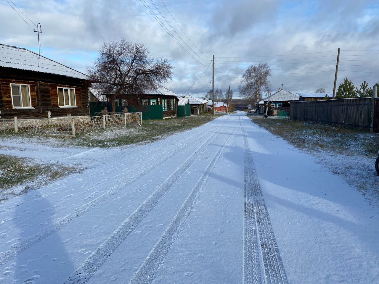 Госавтоинспекция предупреждает: Обильные снегопады и обледенение на дорогах региона