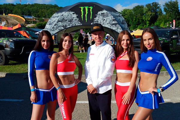 Комментатора мотогонок из Каменска-Уральского позвали стать официальным голосом мировой серии MXGP-2021. Эксклюзивный рассказ, как это было