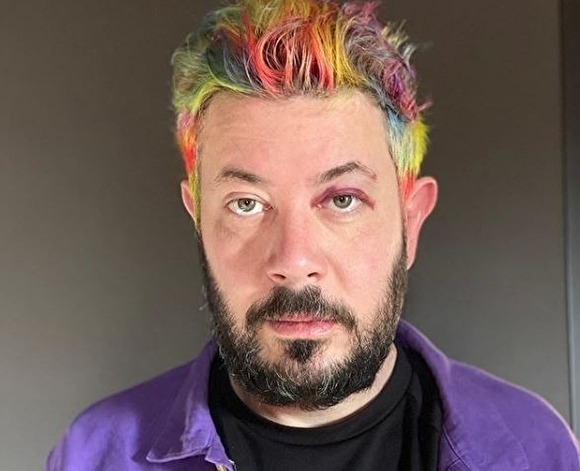 Артемий Лебедев, снявшись в ролике про новую Конституцию, призвал не ходить на голосование Артемий Лебедев, снявшись в ролике про новую Конституцию, призвал не ходить на голосование