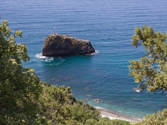 Больницы Крыма переполнены: «Вирус косит всех без разбора»